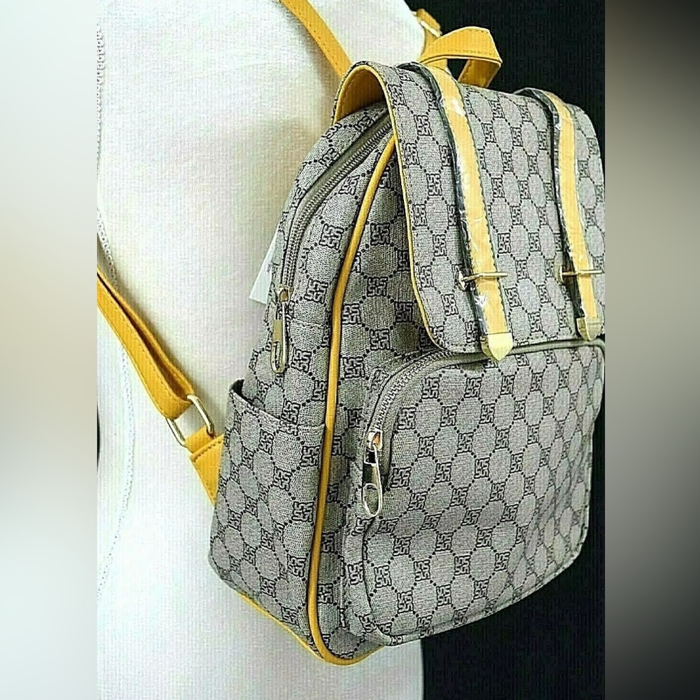 NEW Beige/Mustard Yellow Backpack 6 Pockets Adjustable Straps Light inte…
